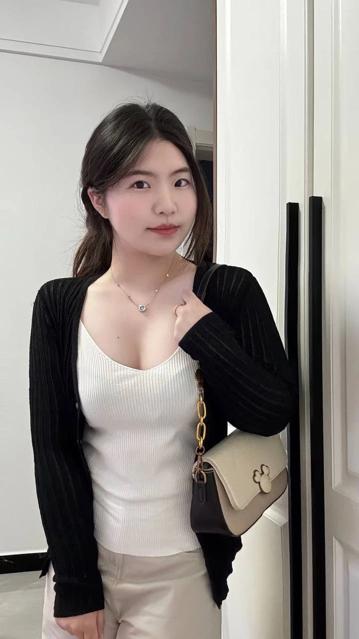 微胖邻家乖乖女【16P/32V/1.74GB】 预览图 5