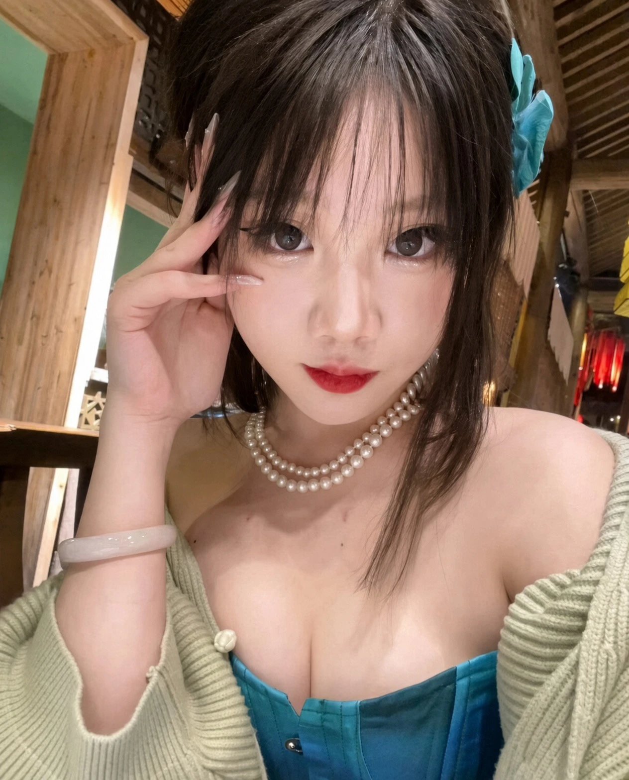 黑项圈铃铛链子红发小姐姐【27P/15V/1.09GB】 预览图 8