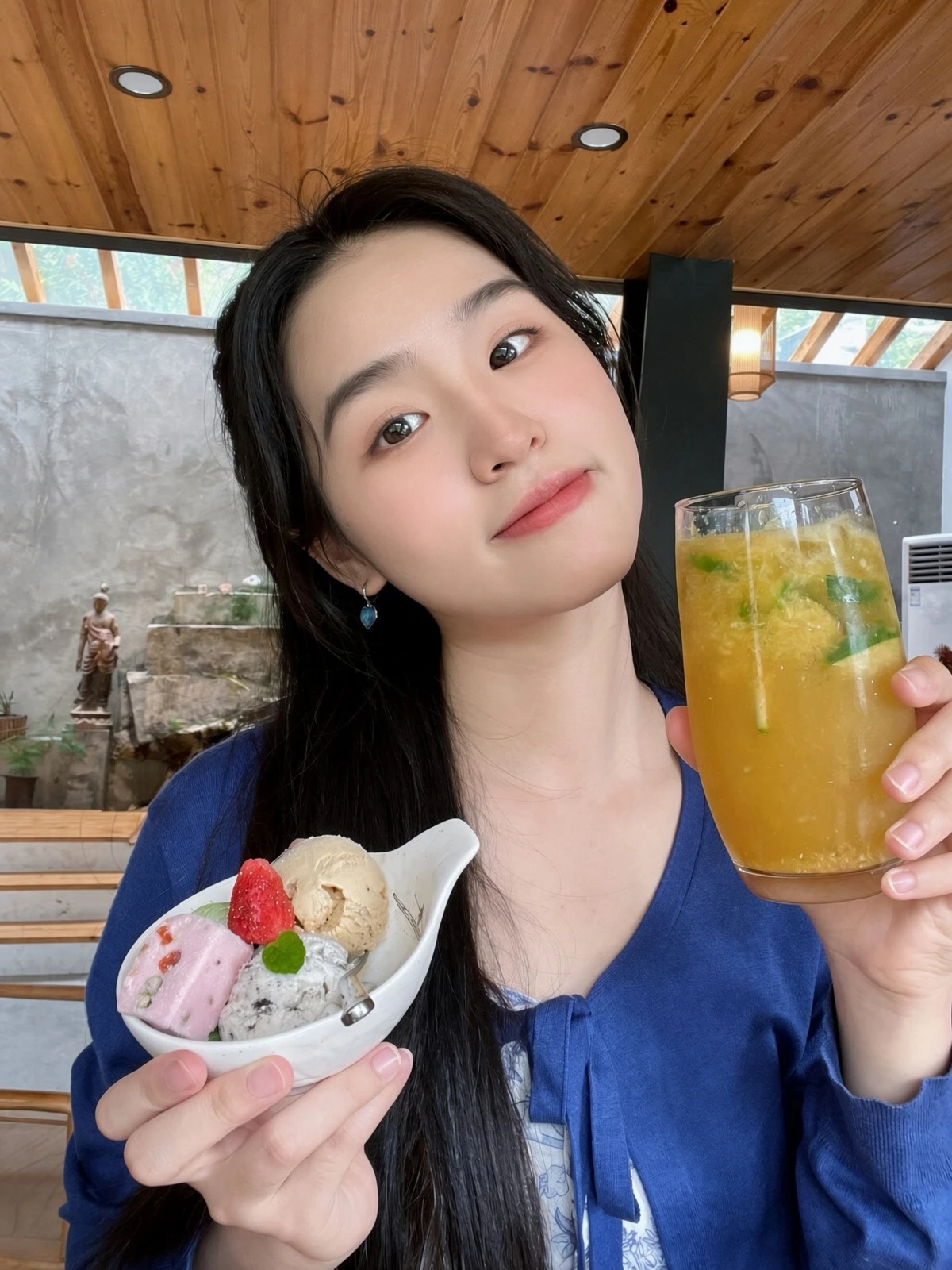 东莞清纯碎花反差妹【28P/19V/508MB】 预览图 6