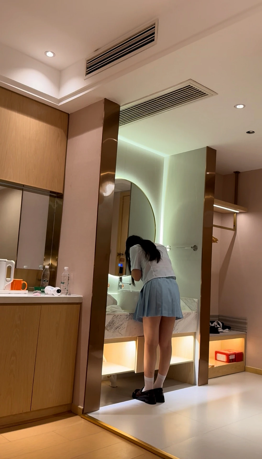 上海精致双马尾甜妹【10P/19V/588MB】 预览图 3